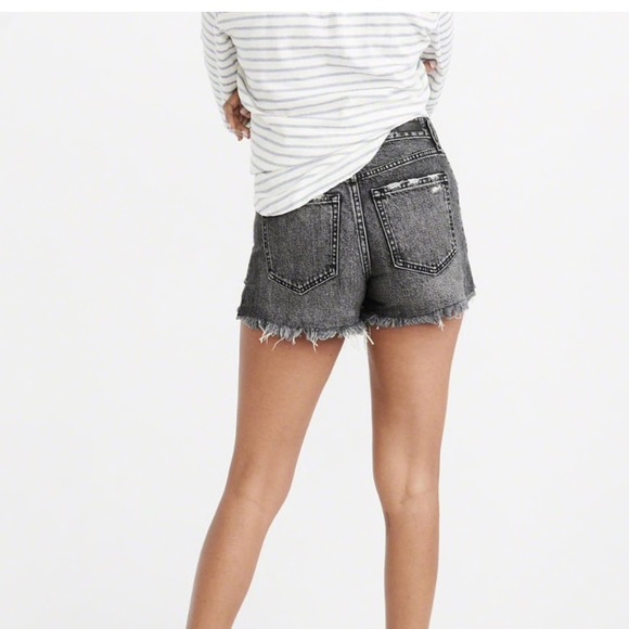 Abercrombie and Fitch high waisted black shorts - Picture 2 of 4
